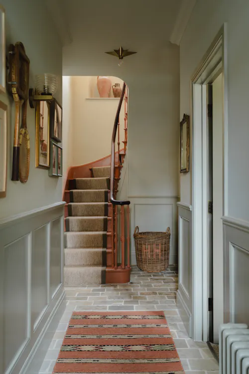 New Country Home Gloucester, D2788