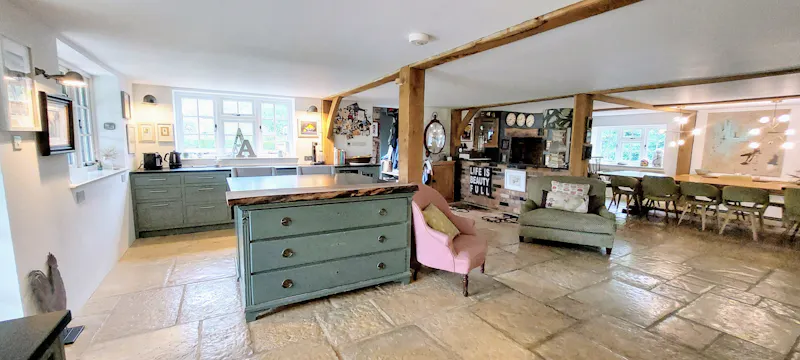 Homely Farmhouse Hampshire, L760 (photo 14)