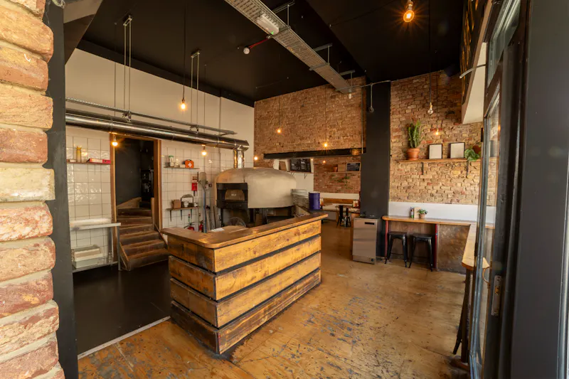 Floor - wooden at Thornton Heath Pizzeria, R874 (photo 4)