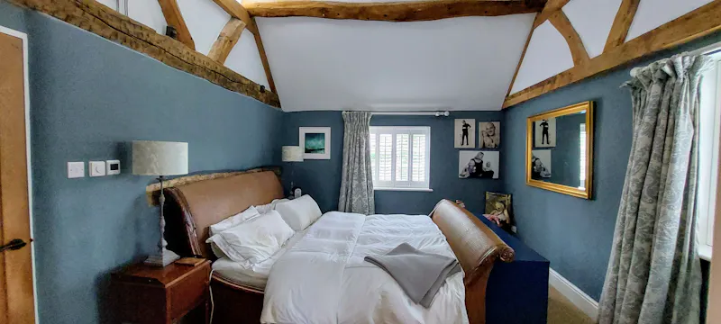 Beams at Homely Farmhouse Hampshire, L760 (photo 39)
