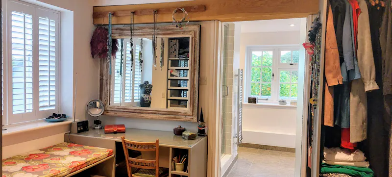 Beams at Homely Farmhouse Hampshire, L760 (photo 38)