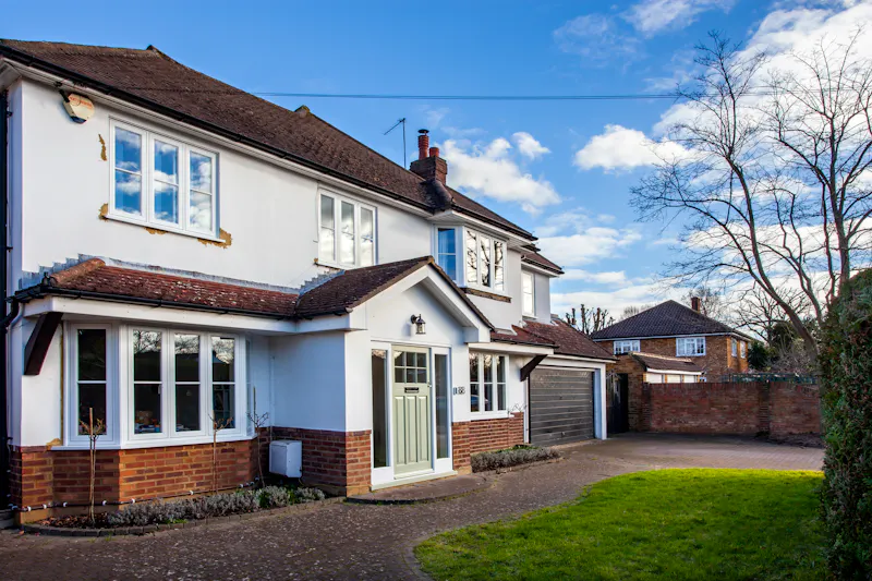 Driveway at Smart Surrey Home, D2791 (photo 1)