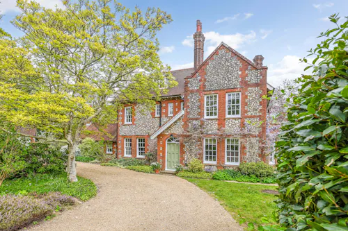 Classy Edwardian Home Wiston, E536