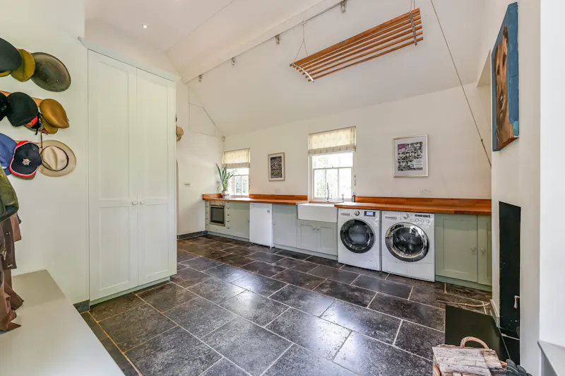 Beams at Classy Edwardian Home Wiston, E536 (photo 11)
