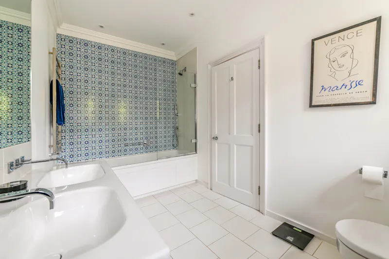 Floor - tiled at Classy Edwardian Home Wiston, E536 (photo 31)