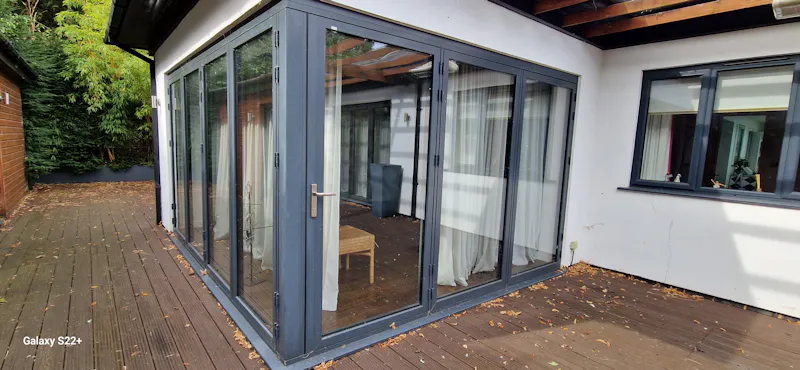 French doors at American-Style Bungalow Welwyn, D2787 (photo 27)