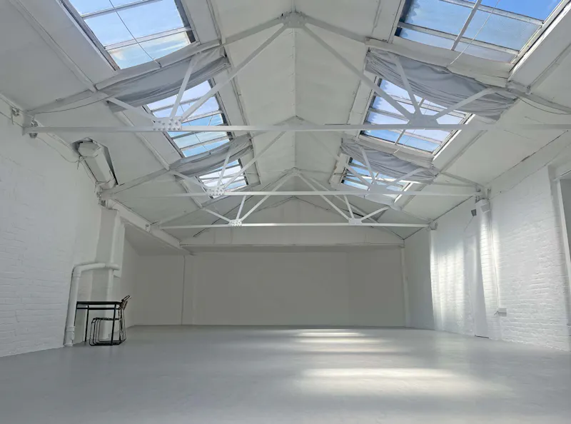 White drive-in studio Dalston, N553 (photo 6)
