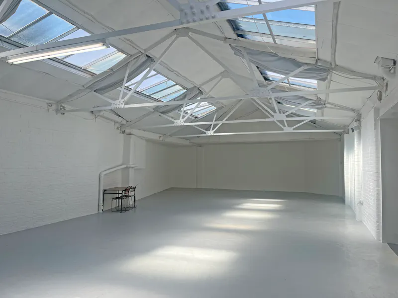 White drive-in studio Dalston, N553 (photo 5)