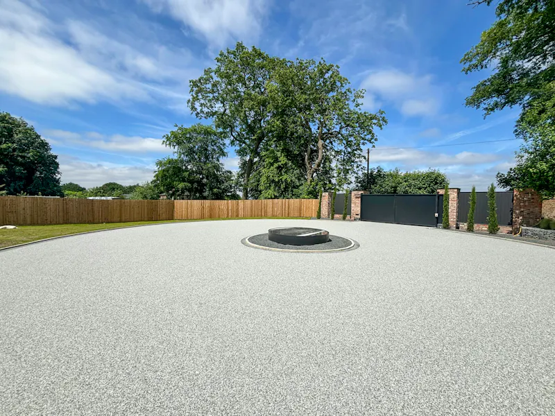 Driveway at Minimalist Mansion Cheshire, K508 (photo 54)