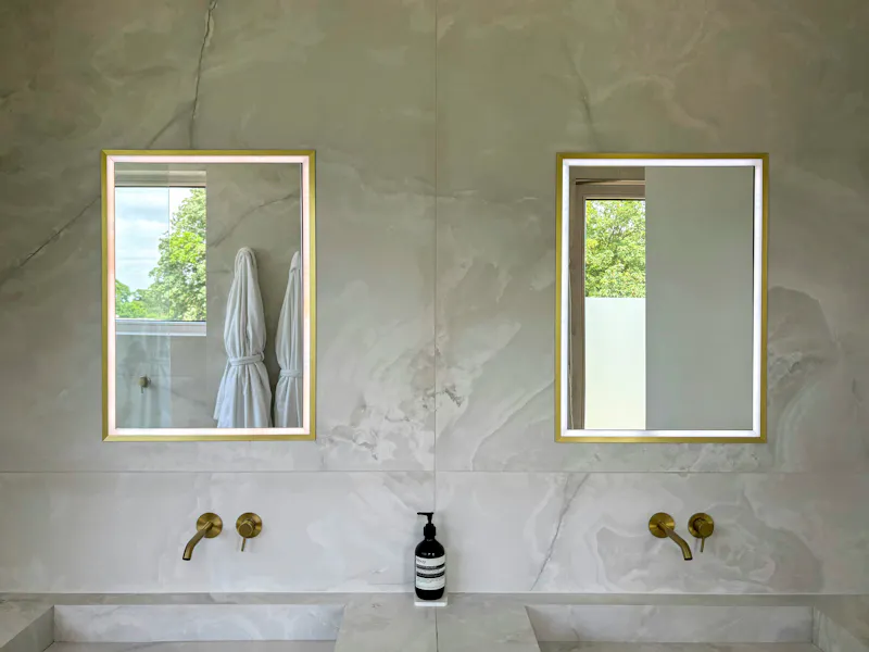 Bathroom at Minimalist Mansion Cheshire, K508 (photo 22)
