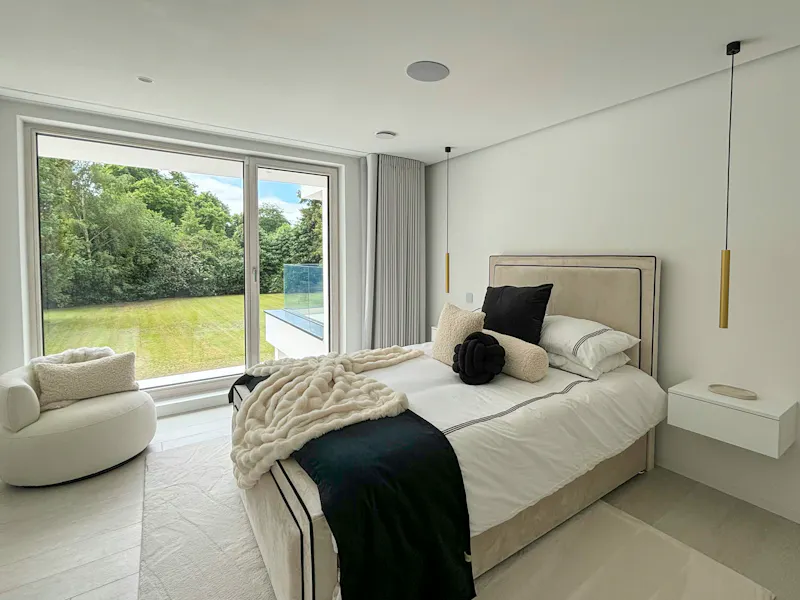 Floor - wooden at Minimalist Mansion Cheshire, K508 (photo 33)