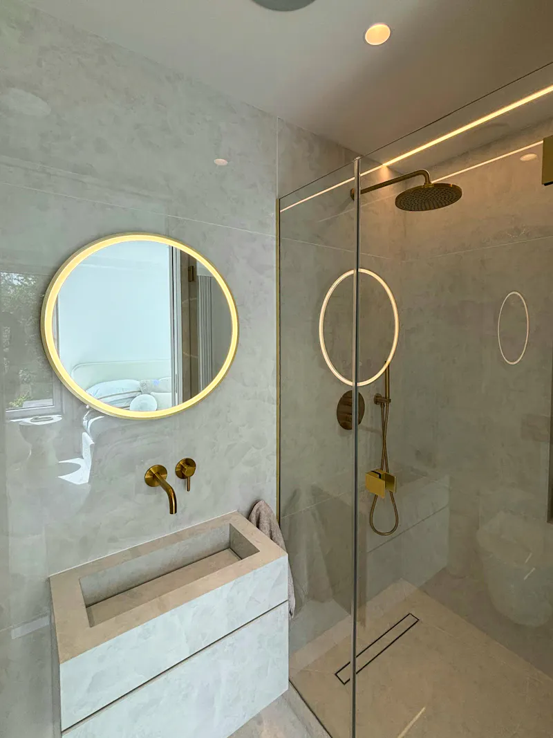 Bathroom at Minimalist Mansion Cheshire, K508 (photo 36)