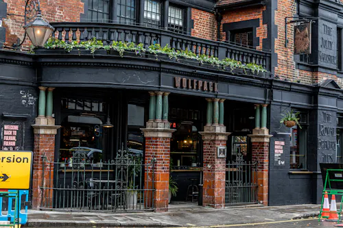 Rustic-Style Bar Fulham, R876