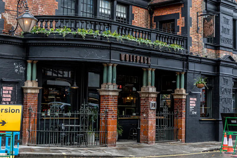 Rustic-Style Bar Fulham, R876 (photo 1)