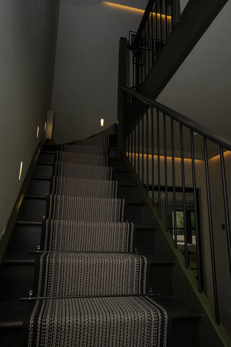 Luxury Mill Hill home, D2804 (photo 24)