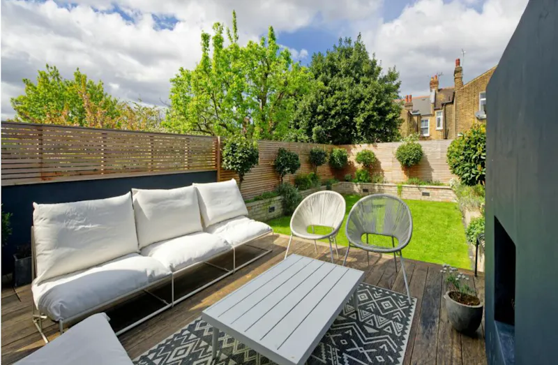 Garden at Elegant & cool Harlesden home, E538 (photo 17)