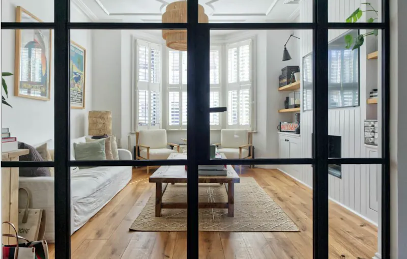 Elegant & cool Harlesden home, E538 (photo 4)