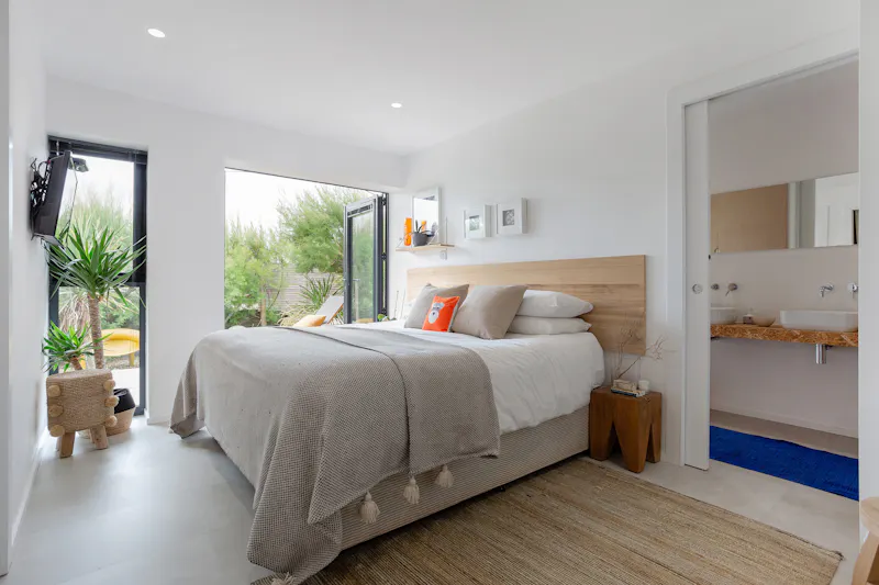 Bedroom - main at West Sussex Seaside Mansion, D2793 (photo 14)