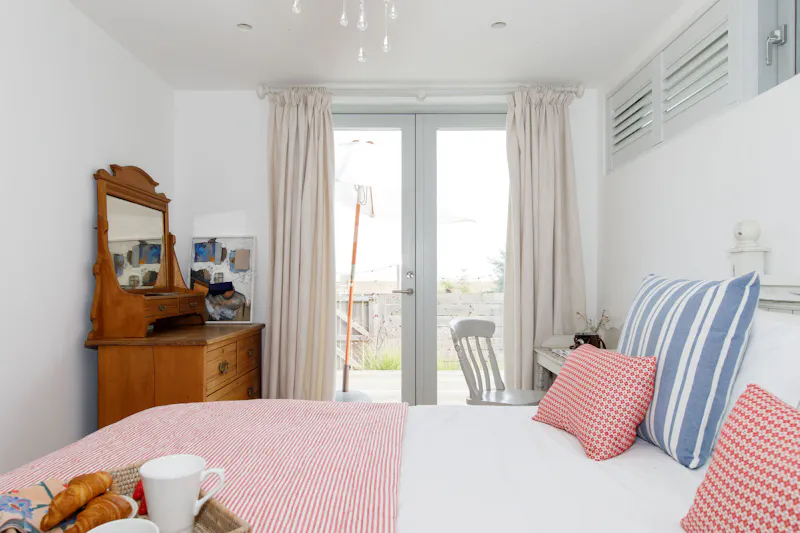 Modern Chichester Beach House, D2794 (photo 23)