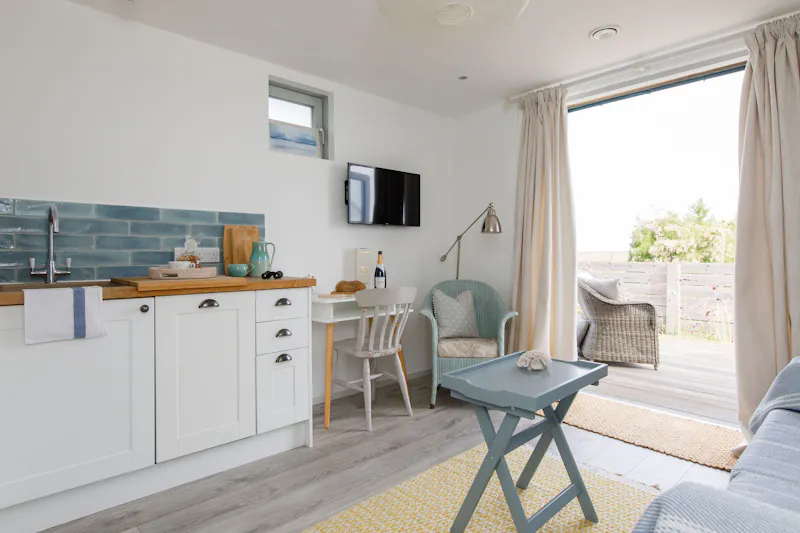Modern Chichester Beach House, D2794 (photo 40)