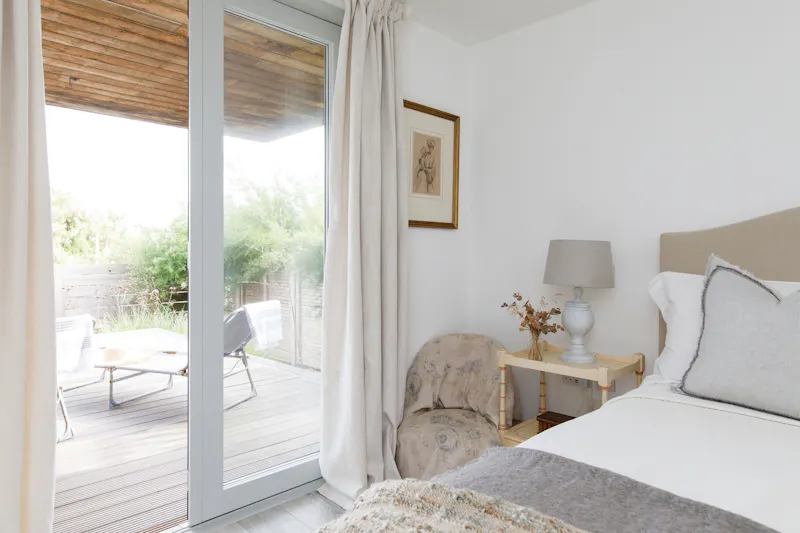 Modern Chichester Beach House, D2794 (photo 18)