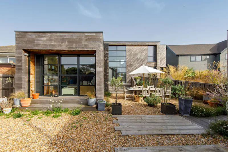 Modern Chichester Beach House, D2794 (photo 3)