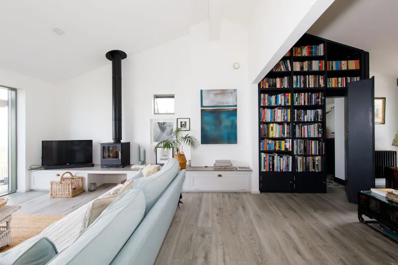 Open plan at Modern Chichester Beach House, D2794 (photo 6)