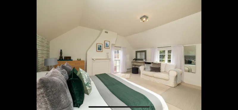 Bedroom - main at Georgian Townhouse Ashby, A1642 (photo 13)
