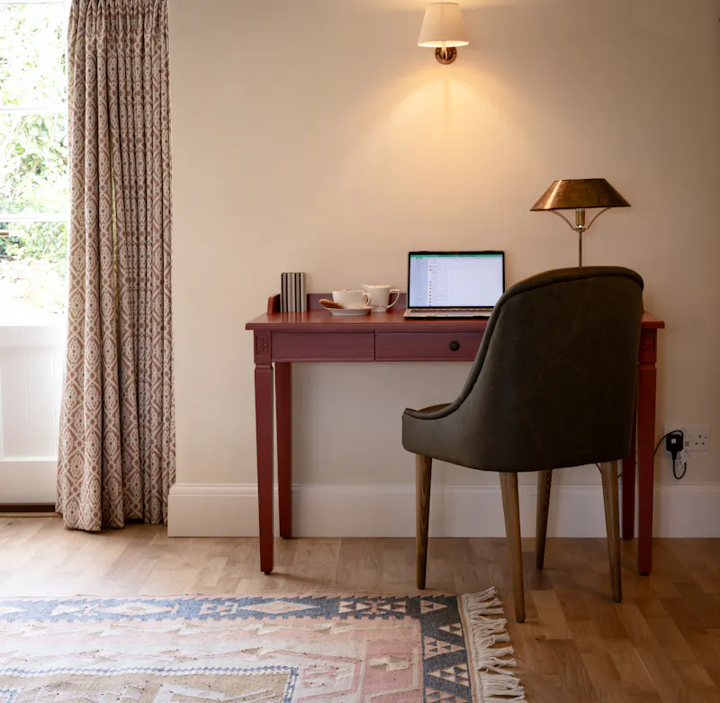 Floor - wooden at Country Cottage West Sussex, C127 (photo 26)