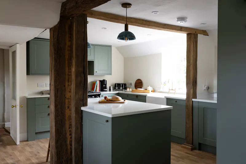 Beams at Country Cottage West Sussex, C127 (photo 7)