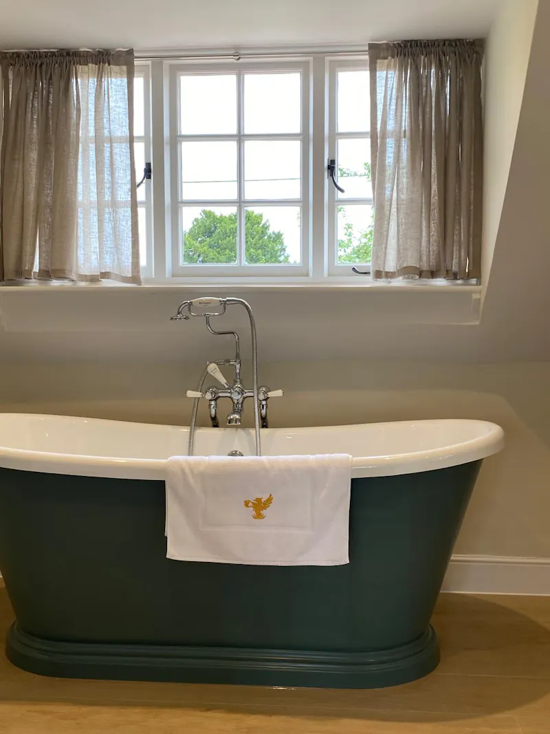 Bath - rolltop at Country Cottage West Sussex, C127 (photo 19)