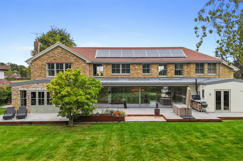 Modern Suburban Home Brentwood, D2796 (photo 24)