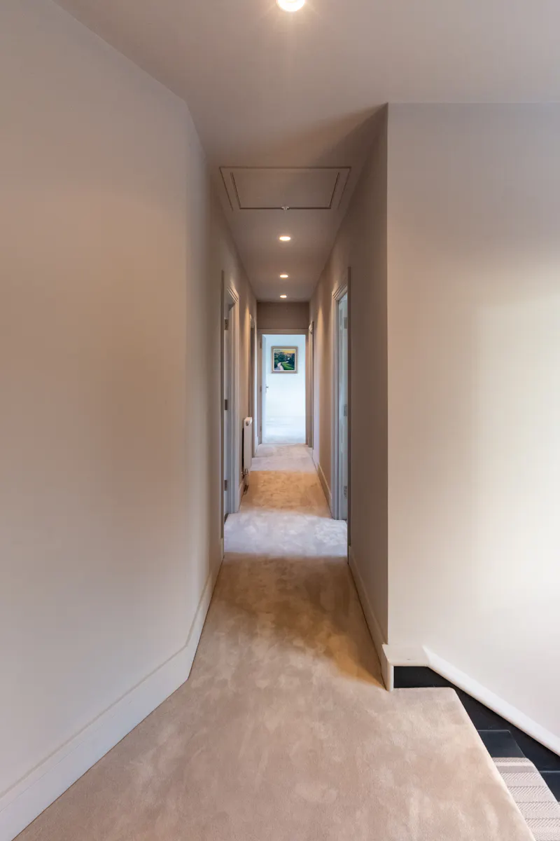 Corridor at Modern Suburban Home Brentwood, D2796 (photo 21)
