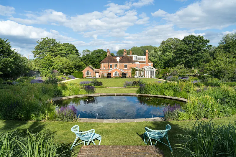 Pond at Luxe West Berkshire stately, A1547 (photo 47)