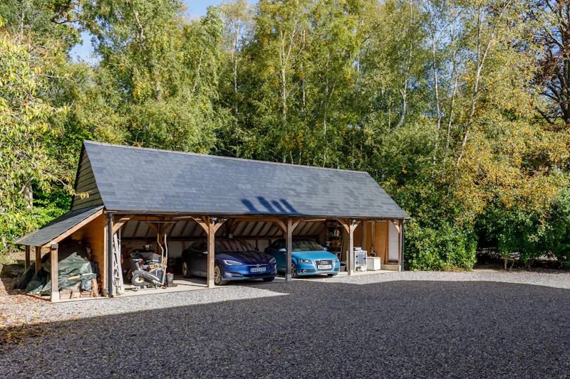 Garage at West Sussex Country Mansion, B2059 (photo 35)