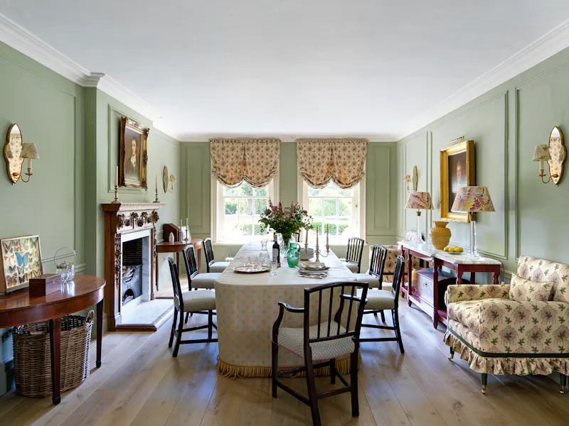 Crittall windows at Stunning Georgian Home Surrey, A1643 (photo 10)
