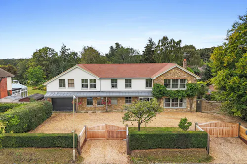 Modern Suburban Home Brentwood, D2796