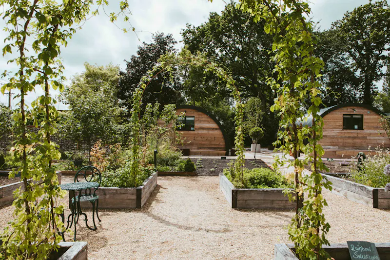 Silchester Barn conversion, L699 (photo 42)