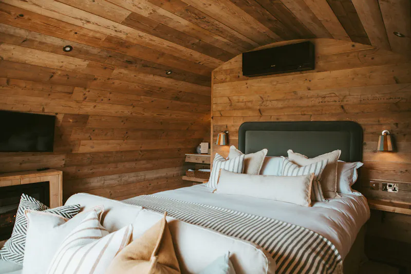 Bedroom - main at Silchester Barn conversion, L699 (photo 46)
