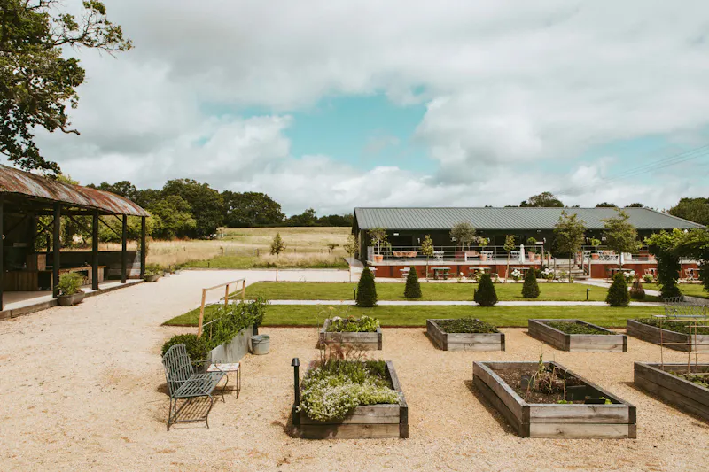 Silchester Barn conversion, L699 (photo 36)