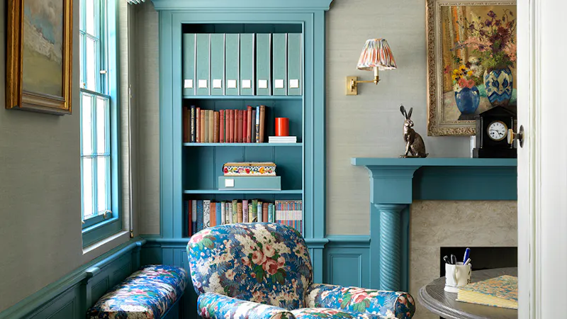 Fireplace at Stunning Georgian Home Surrey, A1643 (photo 7)