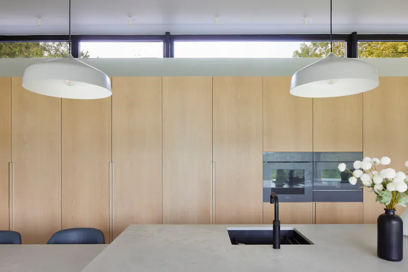 Eye-catching Architectural Home, D2799 (photo 7)