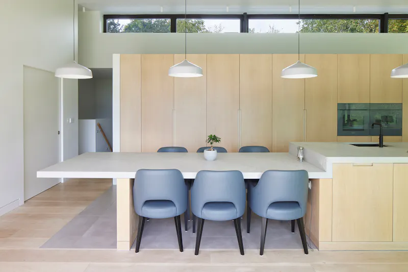Eye-catching Architectural Home, D2799 (photo 8)
