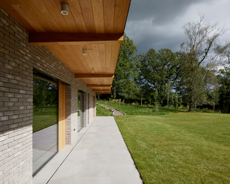 Eye-catching Architectural Home, D2799 (photo 24)