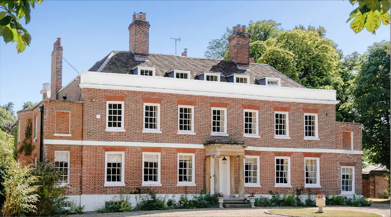 Classy Georgian Manor Essex, A1645 (photo 1)