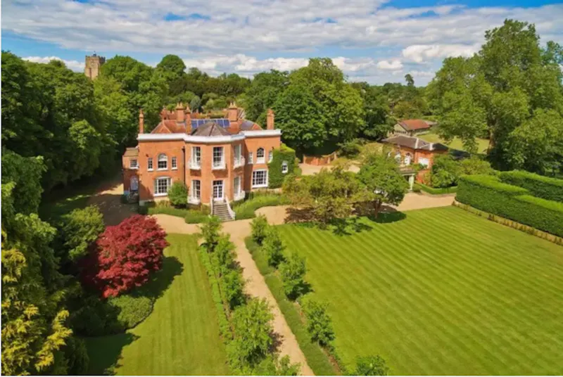 Classy Georgian Manor Essex, A1645 (photo 35)