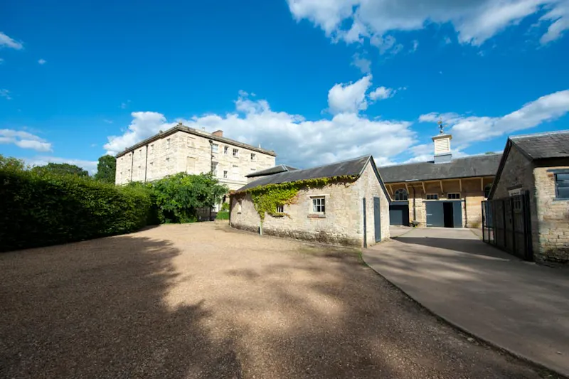 Chateau style house Northampton, A1379 (photo 32)