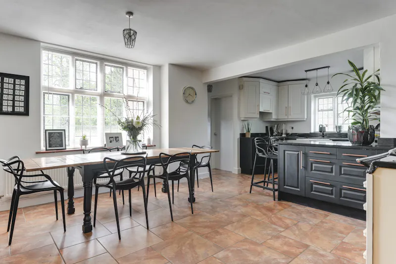 Grade 1 Listed Manor House, G322 (photo 14)