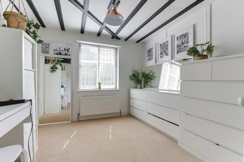 Crittall windows at Grade 1 Listed Manor House, G322 (photo 20)