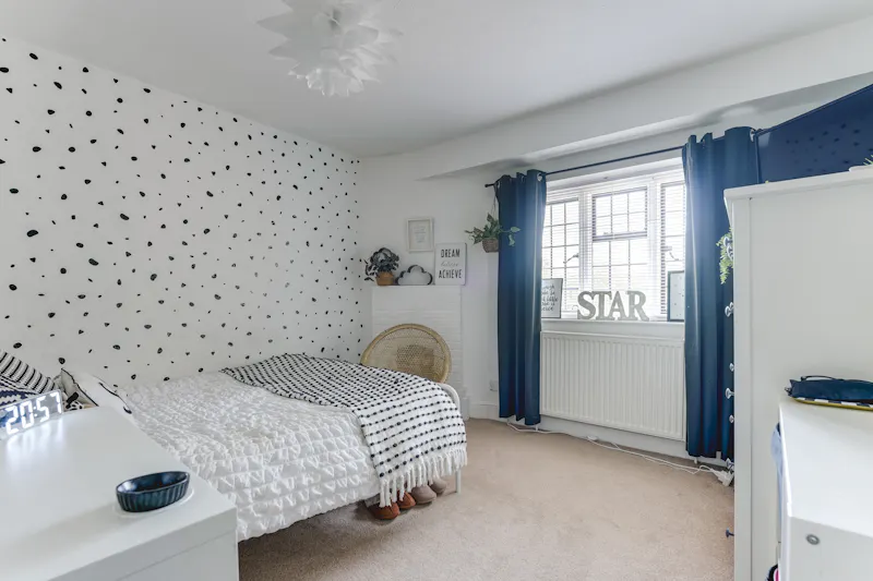 Bedroom at Grade 1 Listed Manor House, G322 (photo 33)